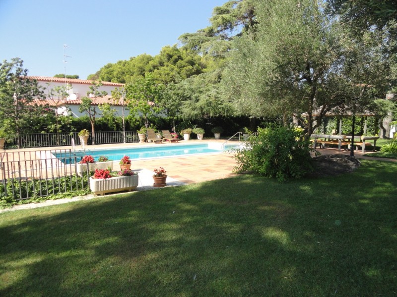 LA GAVINA (S'AGARÓ VELL), VILLA WITH LARGE LAND   (Ref. 141)